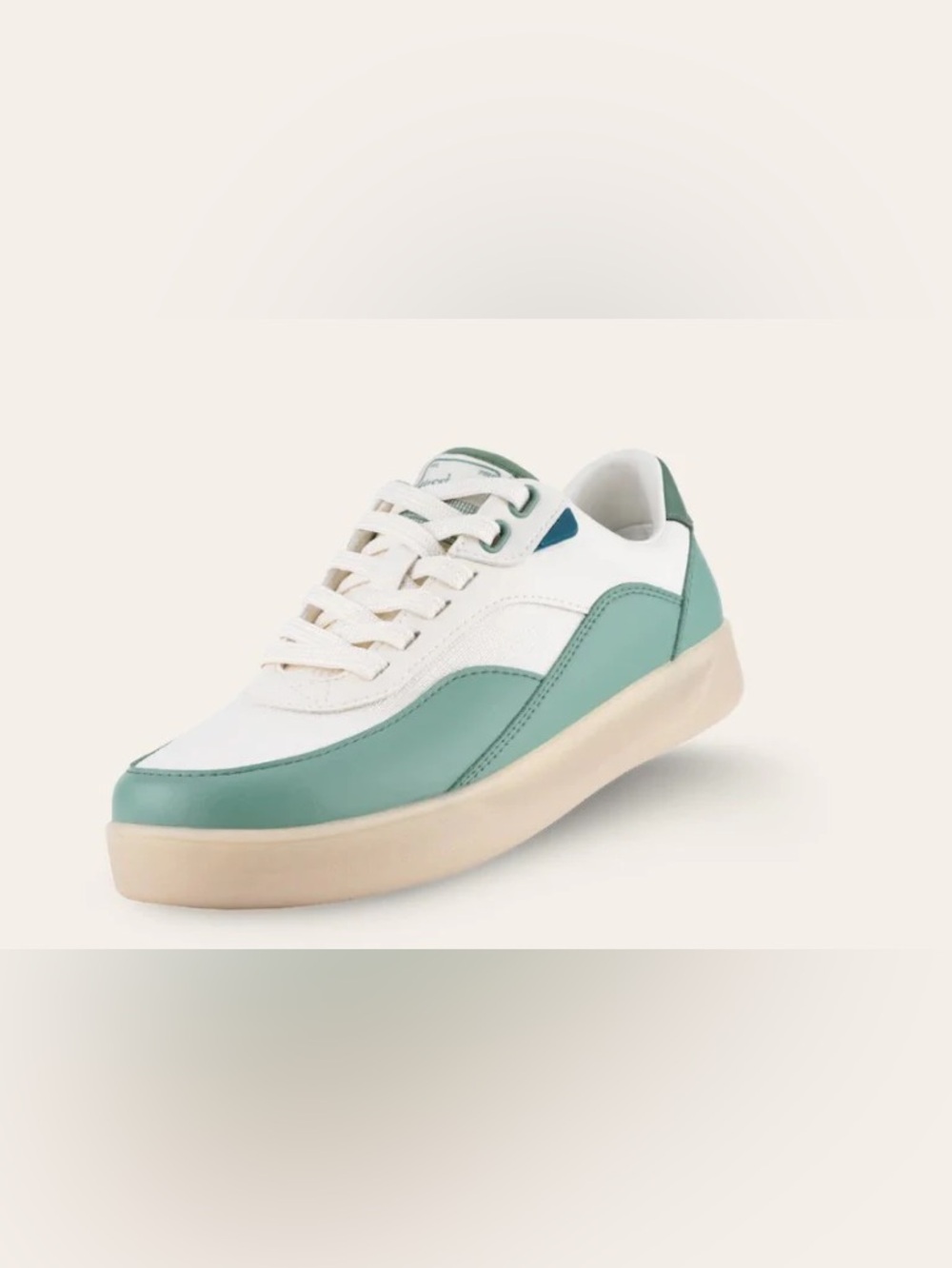 Vessi Waterproof Courtside Classic Sneaker Women’s Size 9